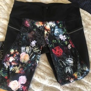 Athleta Floral Quarter Length Leggings